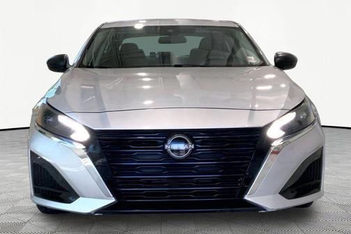 Brilliant Silver Metallic 2024 Nissan Altima 2.5 SV