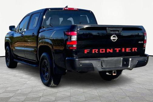 2022 Nissan Frontier S