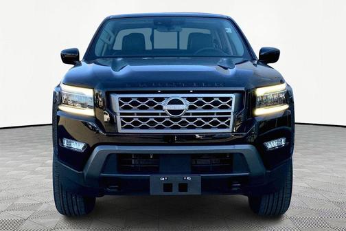 2024 Nissan Frontier SL