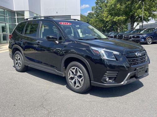 Crystal Black Silica 2024 Subaru Forester Premium