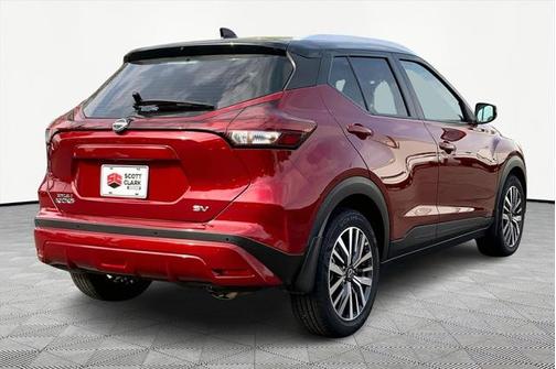 2022 Nissan Kicks SV