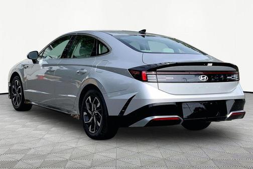 Aero Silver 2024 Hyundai SONATA SEL