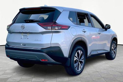 Brilliant Silver Metallic 2023 Nissan Rogue SV