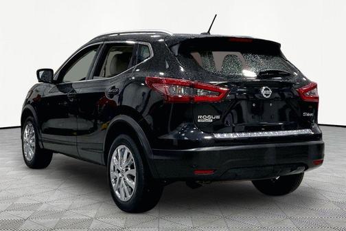 Magnetic Black Pearl 2020 Nissan Rogue Sport SV
