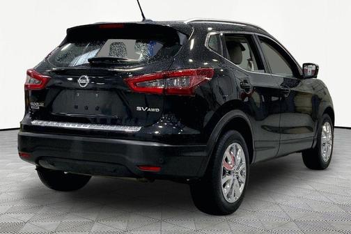 Magnetic Black Pearl 2020 Nissan Rogue Sport SV