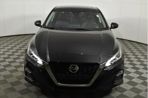 2020 Nissan Altima SR FWD