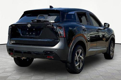 Super Black 2025 Nissan Kicks SV