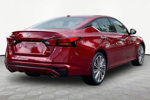 Scarlet Ember 2024 Nissan Altima 2.5 SL