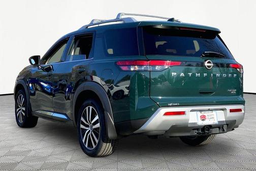 2024 Nissan Pathfinder Platinum 4WD