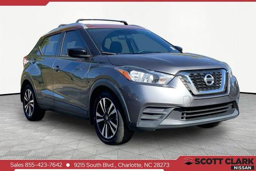 Gun Metallic/Monarch Orange 2018 Nissan Kicks SV