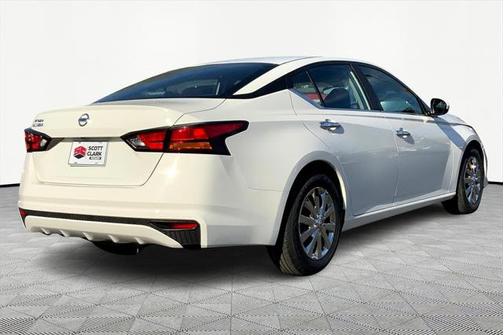 2021 Nissan Altima S FWD