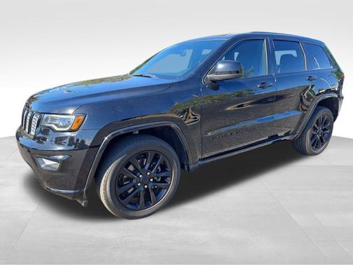 2022 Jeep Grand Cherokee Laredo