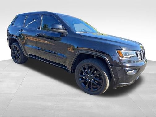 2022 Jeep Grand Cherokee Laredo