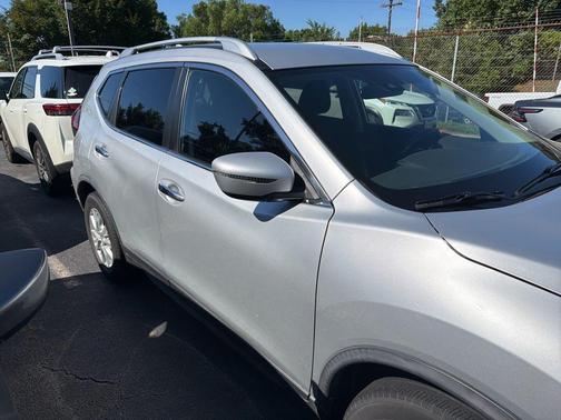 Brilliant Silver Metallic 2020 Nissan Rogue SV