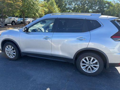 Brilliant Silver Metallic 2020 Nissan Rogue SV