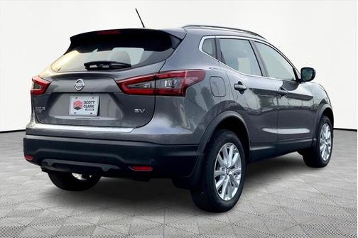 2022 Nissan Rogue Sport SV