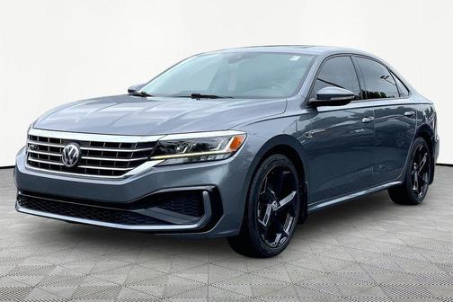 Platinum Gray Metallic 2020 Volkswagen Passat 2.0T R-Line