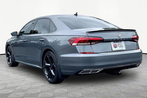 Platinum Gray Metallic 2020 Volkswagen Passat 2.0T R-Line
