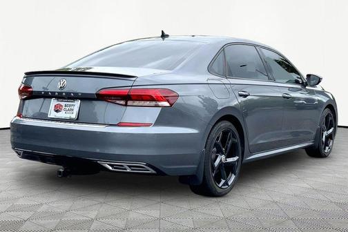 Platinum Gray Metallic 2020 Volkswagen Passat 2.0T R-Line