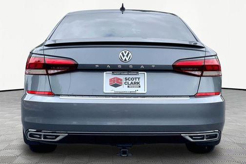Platinum Gray Metallic 2020 Volkswagen Passat 2.0T R-Line