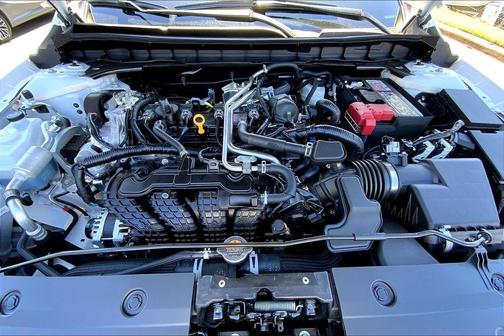 2025 Nissan Altima SR FWD