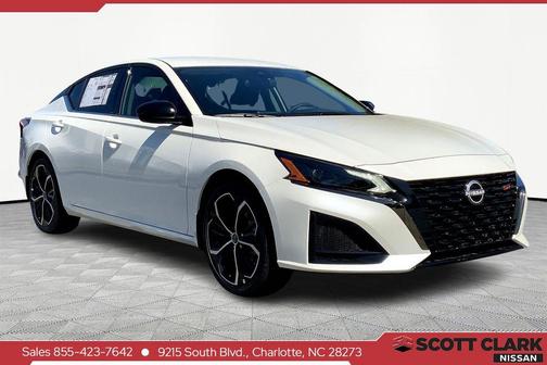 2025 Nissan Altima SR FWD
