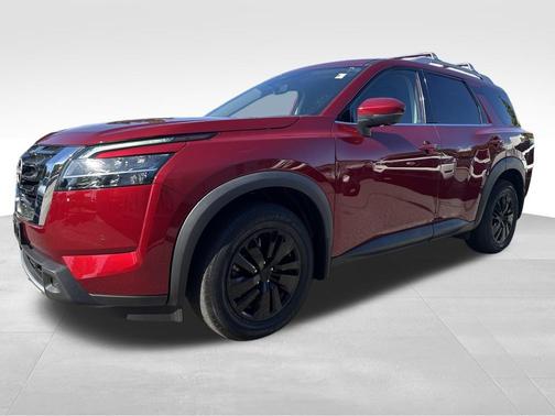 2023 Nissan Pathfinder SL 4WD
