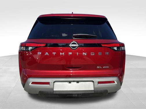 2023 Nissan Pathfinder SL 4WD