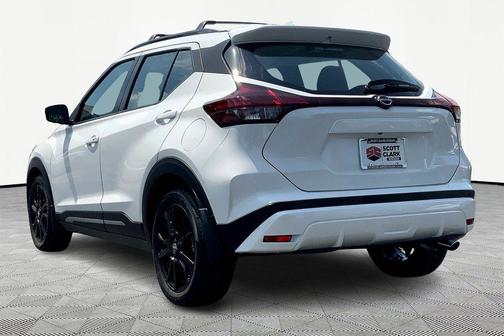 Fresh Powder 2024 Nissan Kicks SR