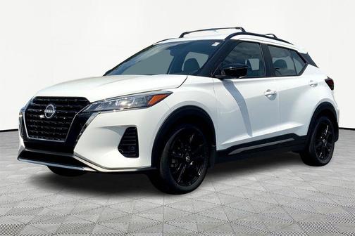 Fresh Powder 2024 Nissan Kicks SR