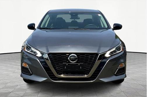 2022 Nissan Altima SR FWD