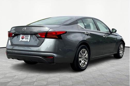 2024 Nissan Altima S FWD