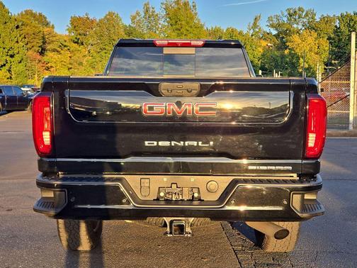 2023 GMC Sierra 2500 Denali