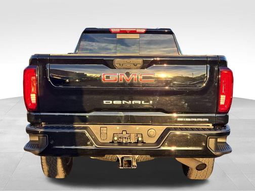 2023 GMC Sierra 2500 Denali