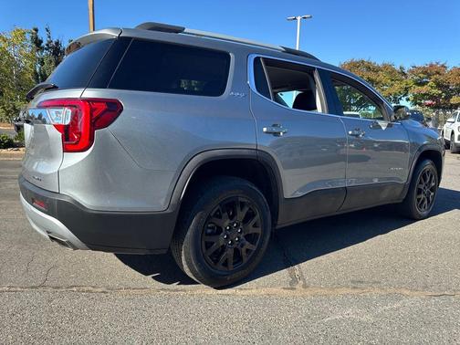 2023 GMC Acadia AWD SLT