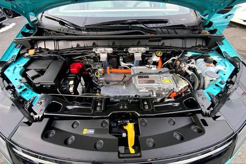 2026 Nissan Leaf PLATINUM+