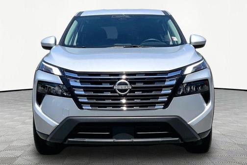 Brilliant Silver Metallic 2025 Nissan Rogue SV