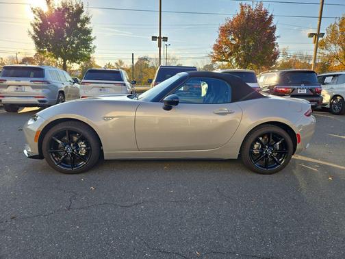 2023 Mazda MX-5 Miata Club