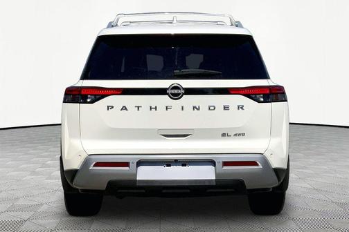 Pearl White Tricoat 2023 Nissan Pathfinder SL 4WD