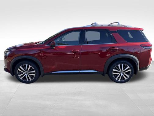 2022 Nissan Pathfinder Platinum 4WD
