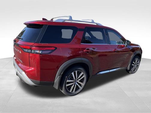 2022 Nissan Pathfinder Platinum 4WD