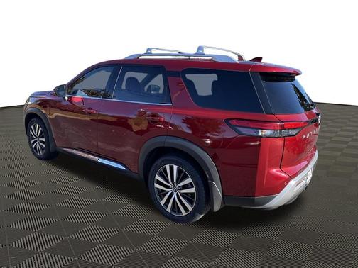 2022 Nissan Pathfinder Platinum 4WD