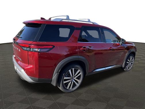2022 Nissan Pathfinder Platinum 4WD