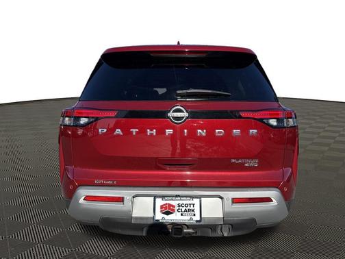 2022 Nissan Pathfinder Platinum 4WD