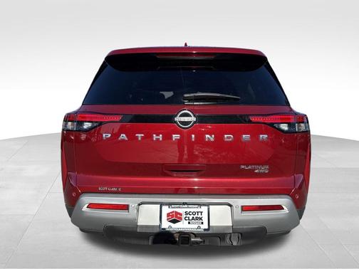 2022 Nissan Pathfinder Platinum 4WD