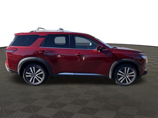 2022 Nissan Pathfinder Platinum 4WD