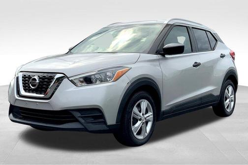 2019 Nissan Kicks S