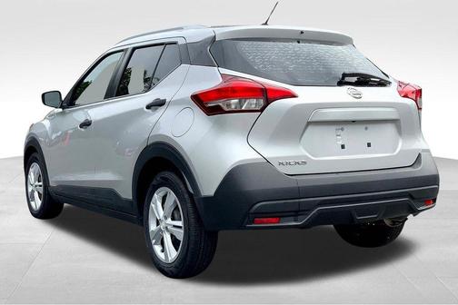 2019 Nissan Kicks S