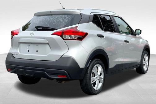 2019 Nissan Kicks S