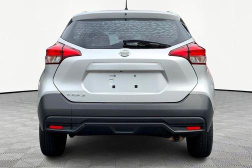 2019 Nissan Kicks S